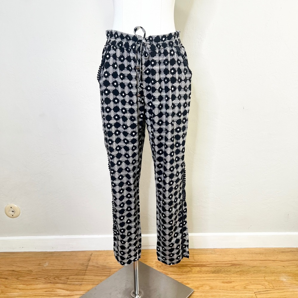 Anthropologie Hei Hei Jogger Pants Geometric Print Medium Black Crochet Trim